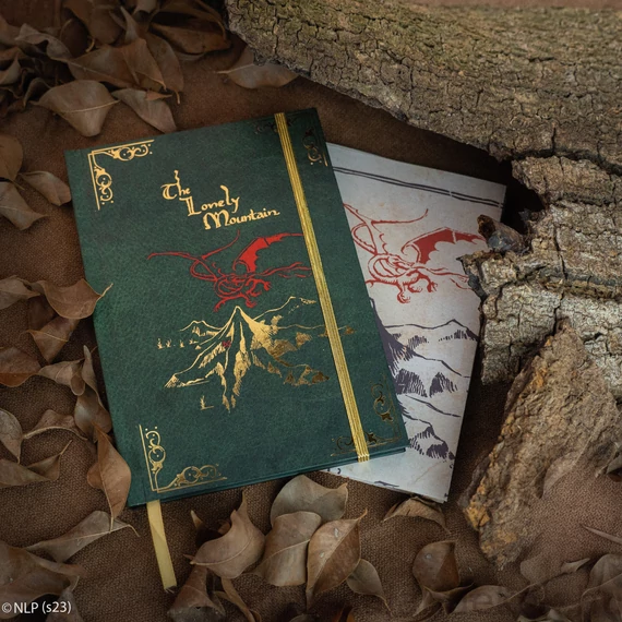A Hobbit – Keménytáblás Jegyzetfüzet Térképmelléklettel